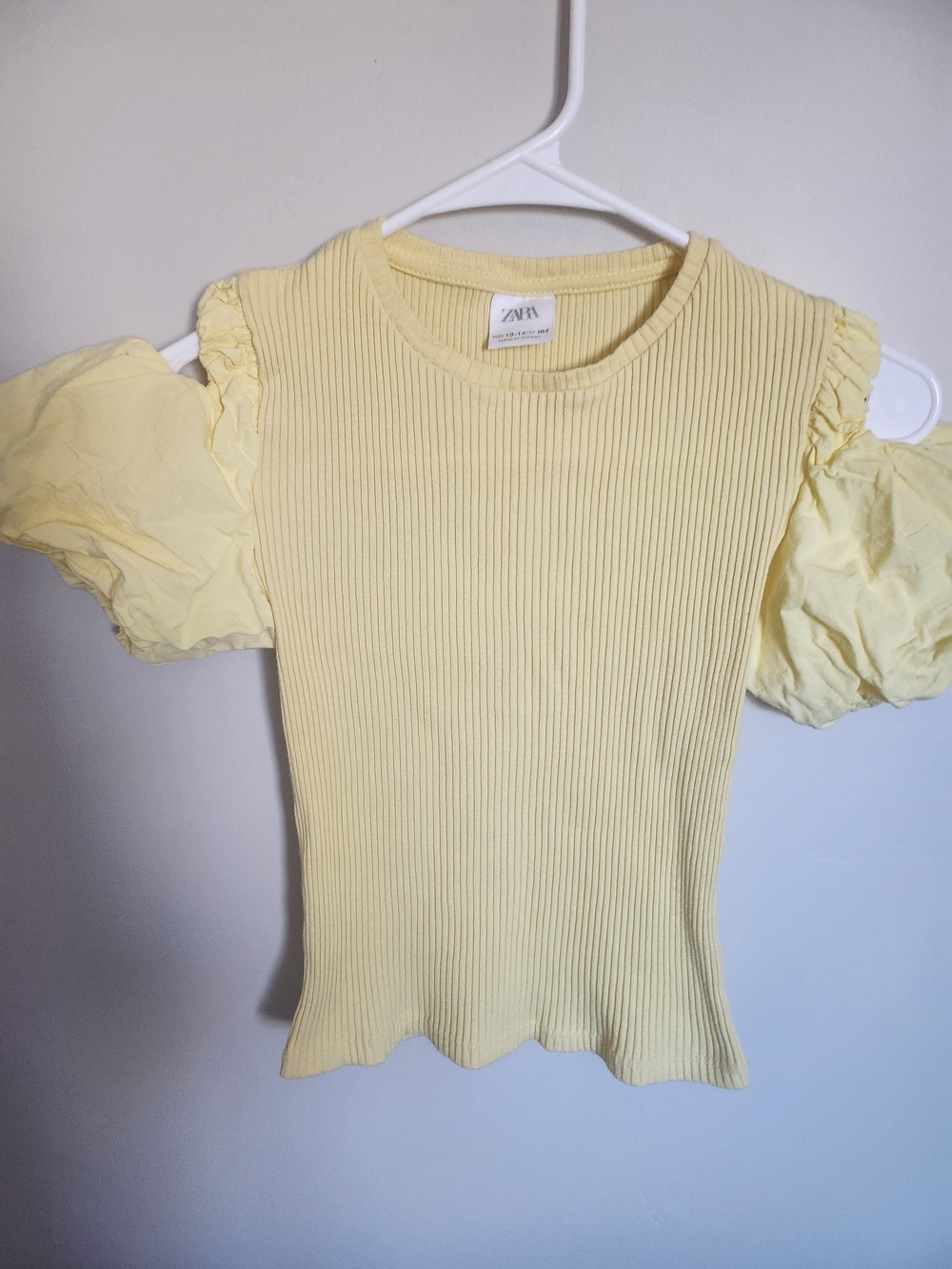 Zara Pale Yellow Ribbed Puff Sleeve Top